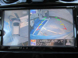 アラウンドビューモニター  ・上から見下ろしたような映像で駐車時の周囲確認をサポートします。