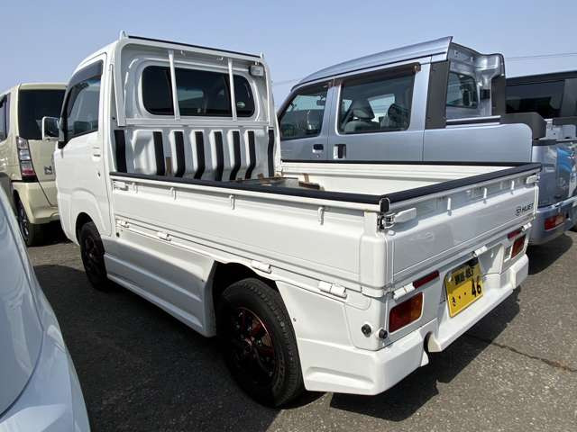 中古車 ダイハツ ハイゼットトラック エクストラ 4WD 社外エアロ