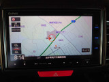 ナビゲーションはホンダ純正メモリーナビ。通信機能も備え渋滞回避案内や天気情報の表示などのサービスが有ります。リアカメラ付きなので、バック駐車の苦手な方にも安心ですね!