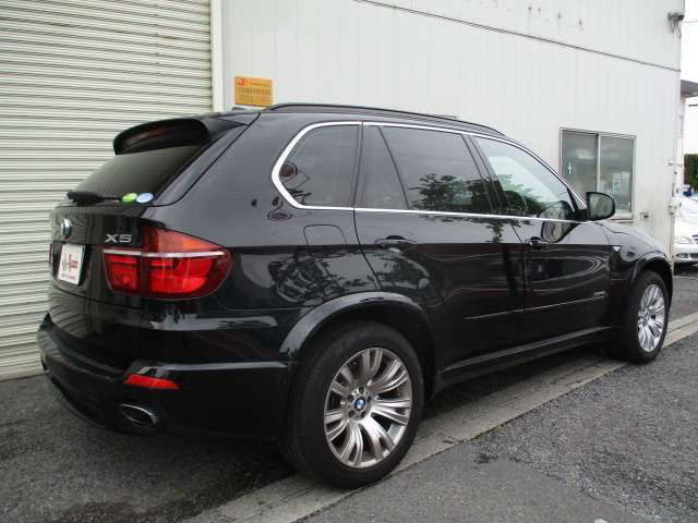 中古車 BMW X5 xドライブ 35i Mスポーツパッケージ 4WD 黒革シート