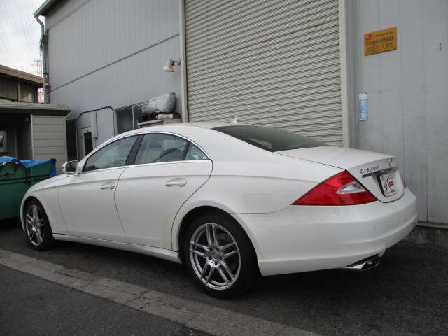 中古車 メルセデス・ベンツ CLS350 CLS350 左H 黒革 サンルーフ 地デジ