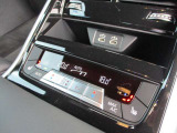 BMW認定中古車は100項目の箇所を徹底的にチェック致します。機械的な箇所や電気系、コンピュータなどを詳細に点検。交換基準に達した部品は整備した後にご納車致します。