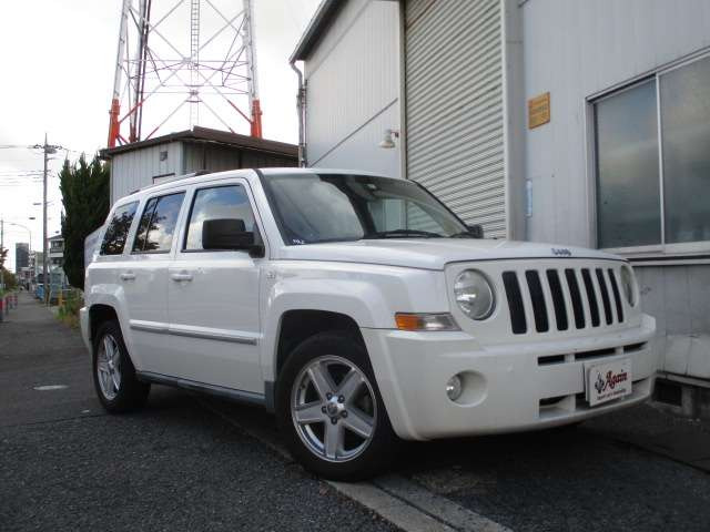 中古車 クライスラージープ パトリオット リミテッド 4WD 黒革シート