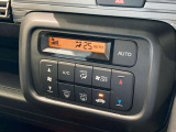 操作ボタンが大きくシンプルなエアコンです。運転中の操作もしやすいです!