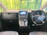 デリカD:5 2.2 D プレミアム 4WD 