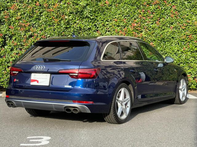 中古車 アウディ S4アバント 3.0 4WD の中古車詳細 (94,000km, ブルー