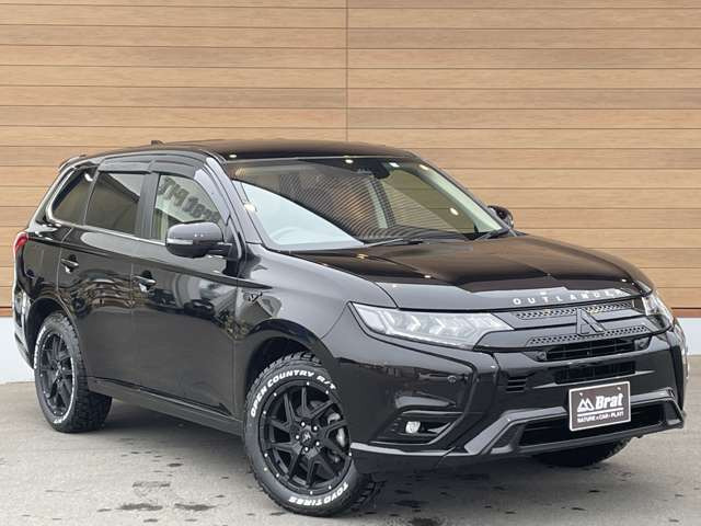 中古車 三菱 アウトランダーPHEV 2.4 G プラスパッケージ 4WD の中古車