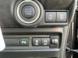 エンジンスタートはプッシュボタンで楽チン♪手元に必要なボタンが揃っていて操作も簡単!
