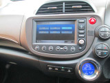 「ナビプレミアムセレクション」は、Honda HDDインターナビシステム、ETC車載器、VSA(ABS+TCS+横すべり抑制)、シートヒーターなど快適装備
