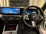 BMWの操作パネルは使いやすさを追求し日常生活で必要なボタン&スイッチを使えるようにした構造となっております。購入時から沢山触って体感してください。