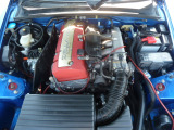 4気筒DOHC VTECエンジンです。