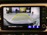 バックをするとき自動でリアの様子が映る『リアカメラ』付き! 画面で確認しながらバックが出来るので駐車の時も安心です。