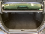 ラゲッジも広く使いやすいトランクは、開口部も広く荷物の積み下ろしもしやすいお車となっております。