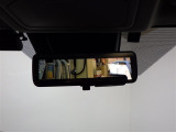 デジタルインナーミラー付いてます!車両後方カメラの映像を表示します。切替レバーで鏡面ミラーモードに切り替えます♪