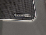 Harman/Kardon製のオーディオシステム搭載です。