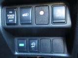 アイドリングストップ付きで低燃費 (アイドリングストップキャンセルスイッチ付き)運転席スイッチでバックドアの開閉が可能