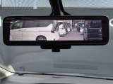 スマートルームミラー★車両後方のカメラ映像をミラー面に移して、いつでもクリアな後方視界を確保します♪