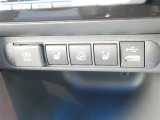 ダウンヒルアシスト USB差込口 シートヒーター(運転席助手席両方にあります)
