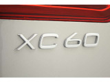 XC60エンブレム