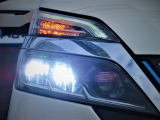ナイトドライブの味方として人気のLEDヘッドライト! 夜間の視界を確保して安全な走行をサポ-トしてくれます。