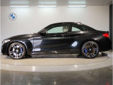 【拘りのFR】BMWが多く採用するFR車。ダイレクトでスポーティな加速感・シャープなハンドリングを実現。縦置きエンジンレイアウトにより、フラットで上質な乗り味です。