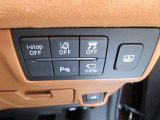 ★【オートエアコン】一度お好みの温度に設定すれば、車内の温度を検知し風量や温度を自動で調整。暑い…寒い…と何度もスイッチ操作をする必要はありません。快適な車内空間には必須の機能ですね♪