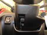 チルトステアリング ハンドル上下調整可能。運転しやすいドライビングポジションが得られます。