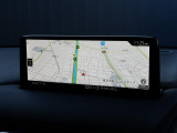 マツダコネクトの10.25インチワイドセンターディスプレイです。『Android Auto』『Apple CarPlay』や独自のコネクテッドサービスに対応したインターフェイスシステムです。
