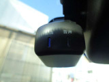 運転状況を、映像と音で記録する日産オリジナルドライブレコ-ダ-。お問い合わせは03-5672-1023へ