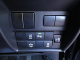 リヤパーキングセンサー&ESP&デュアルカメラブレーキ&車線逸脱防止各ボタン運転席左下にございます。