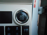 プッシュスタートシステムです! ボタンを押すだけでエンジンのON、OFFが出来ます!! とっても便利ですよ(^^♪