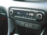 オートエアコン付き★ 一度温度を設定すれば、自動的に過ごし易い温度に調整してくれますよ(^^) 車内をいつでも快適空間に♪