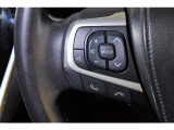 ハンドルのボタン操作でオーディオ等がコントロール出来ますので、利便性だけでなく事故防止にも繋がりますよ!