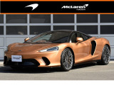 McLarenの DNA を継承する GT。新型車の中核・スタイリッシュかつダイナミックで快適なドライビング体験を実現するために作られたこの GT は、通念という殻をドラマチックに打ち破ります。