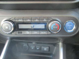 オートエアコンなので、お好みの温度に設定することで車内を快適にしてくれます。