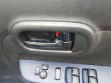 集中ドアロック搭載で運転席からのロックが可能です。