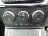 オートエアコン!車内の温度は自動で調整!