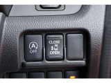 片側電動になり運転席からも開閉できます☆アイドリングストップのオフスイッチもついています