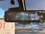 インテリジェントルームミラー☆車内の状況に関わらず車両後方のカメラで映像をルームミラーに映し出します。