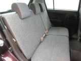 しっかりとした厚みのあるシートで振動や騒音を低減、長時間のドライブでも疲れません!