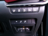 マツダの運転支援システムON/OFFスイッチを配置しその下には運転席2メモリーパワーシート機能付