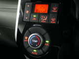 簡単操作で車内を快適、適切な温度にしてくれるオートエアコン。