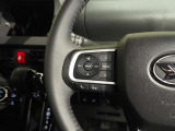 ハンドル左側にはオーディオなどを操作するスイッチ付きですので安全運転に集中できますね(^^♪(純正ナビ、オーディオと連動)