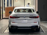 BMWを熟知したメカニックによる、100項目の納車前点検。ドイツ本国と同様の教育・訓練を受けたメカニックが、100項目にも上るポイントを徹底的に点検、整備した後にお客様にお引渡しいたします。
