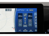 ◇トヨタマルチオペレーションタッチ  メイン画面に地図などを表示しながら、サイド画面にエアコン操作や車両設定操作などの情報を表示し、操作することができます。(画像はエアコン操作画面)