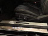 ベントレー100周年限定オプションのセンテナリースペックが備わっております。