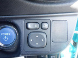 ミラーをドライバーに適した位置に、●調節&格納●するのがボタン一つ♪ 指紋などの汚れも付きません(^^)