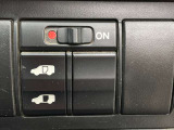左オートスライドドア装備!運転席のスイッチやリモンキーでも開閉操作が出来るので便利ですよ!