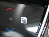 【運転席シートヒーター】 雨の日などの冷えた車内でも、シートから冷えた体をじんわりと暖めてくれます。