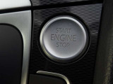 【プッシュスタート】キーが車内にあれば、エンジンの始動・停止はブレーキを踏んでスイッチを押すだけ!キーを取り出す手間を省き、ワンプッシュで操作するので簡単でスムーズ!